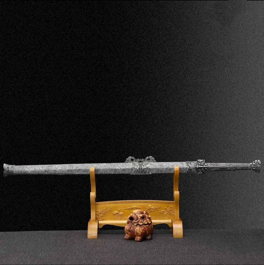 Unsharpened High Manganese Steel Beast Beak Collectible Sword